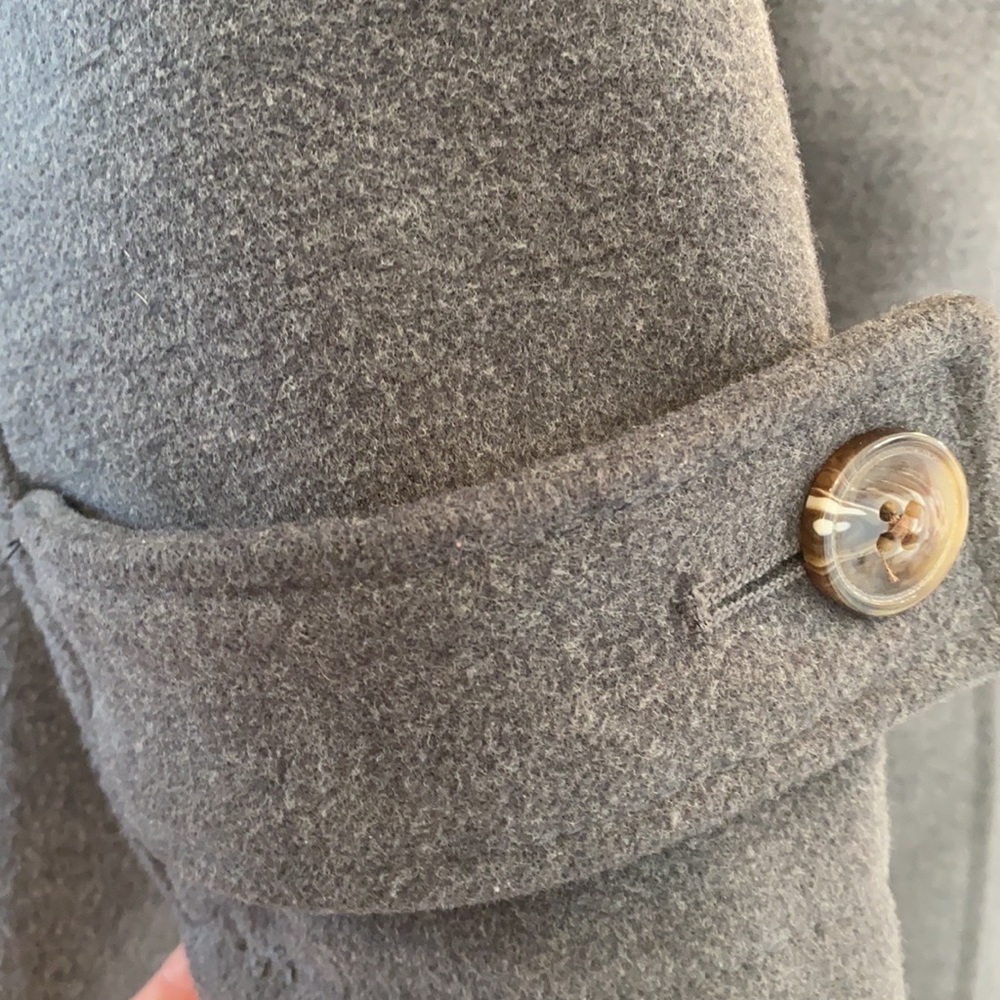 Coat - Picture 4 of 4